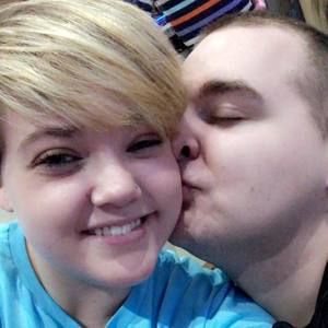 Meet your Posher, Joani